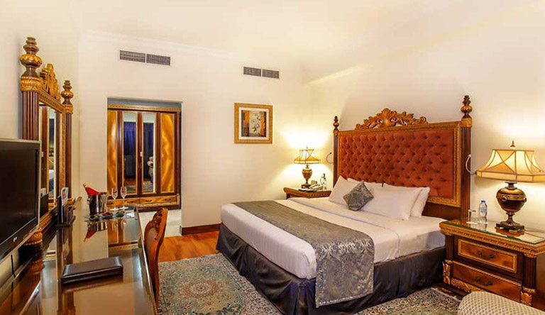 grand-excelsior-deluxe-room